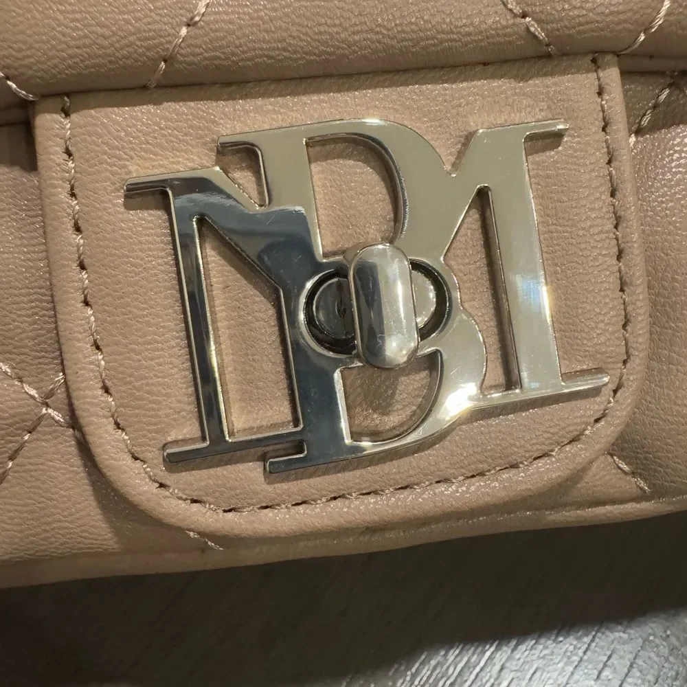NWT Badgley Mischka Pearl Top handle Mini Quilted Handbag Taupe